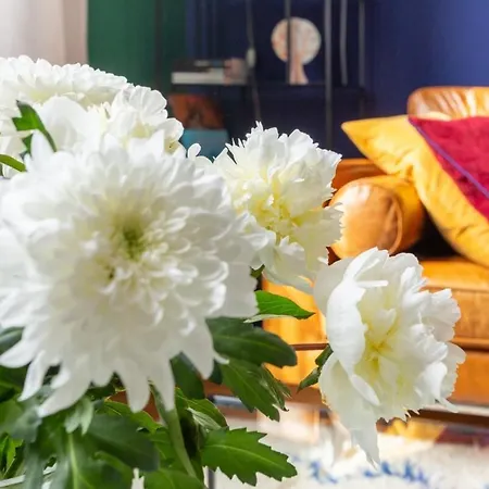 Furnished Townhouse Ideally Located With 4 Bedrooms Large Terrace & Garden Hotel 3*
