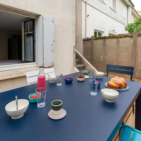 Furnished Townhouse Ideally Located With 4 Bedrooms Large Terrace & Garden 3*